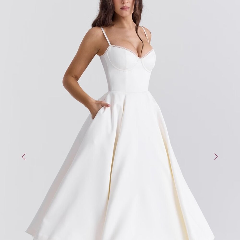 House of CB Mademoiselle White Dress (SM, A-C Cup) - Picture 5 of 9